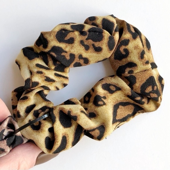 nOir Ombre Leopard Scrunchies - Picture 9 of 12